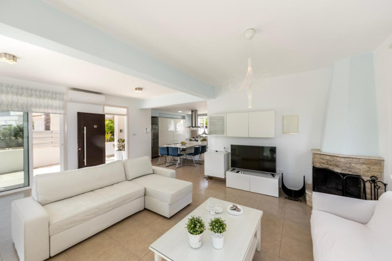 Protaras Sunrise Zen Seafront Villa 外观 照片