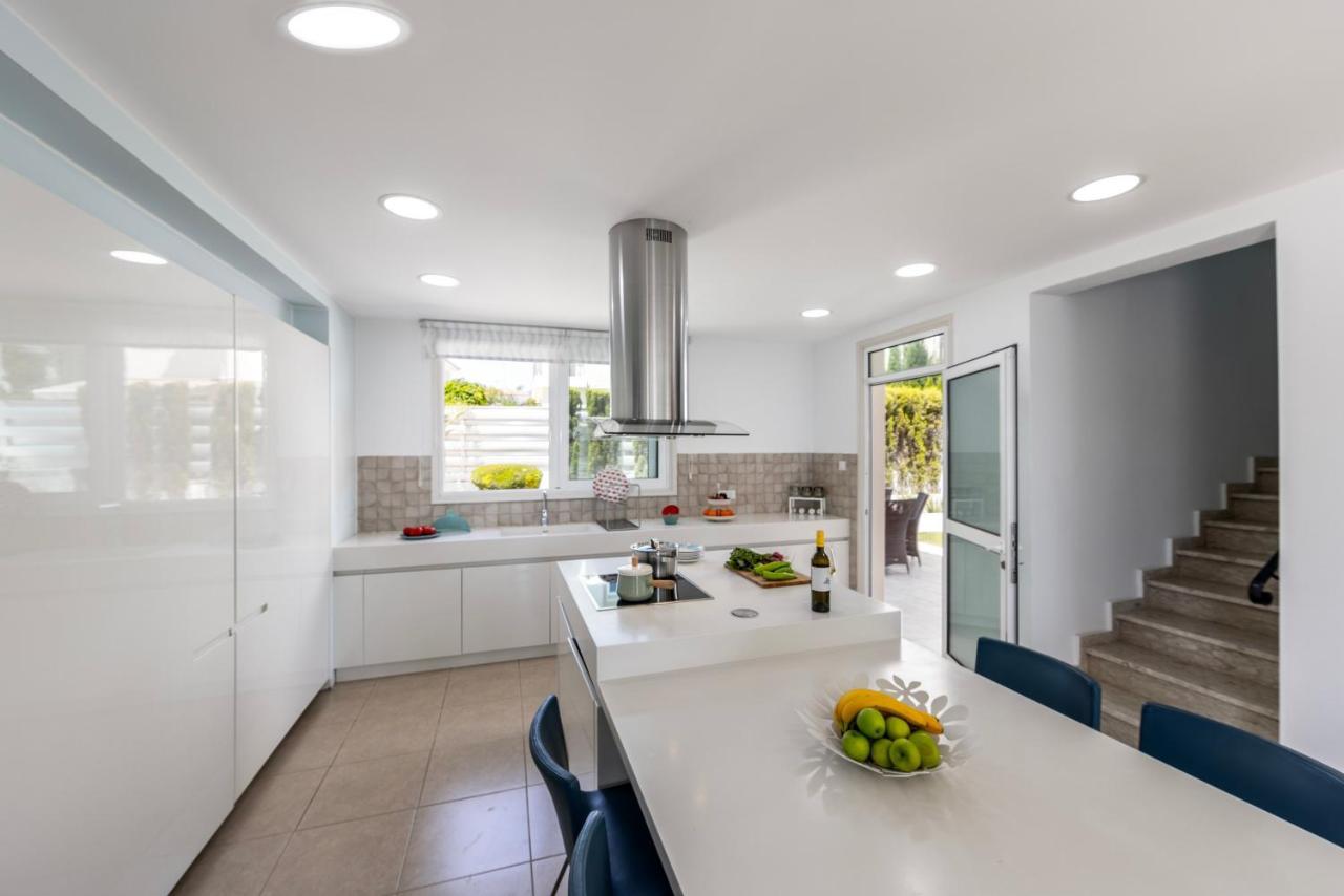 Protaras Sunrise Zen Seafront Villa 外观 照片
